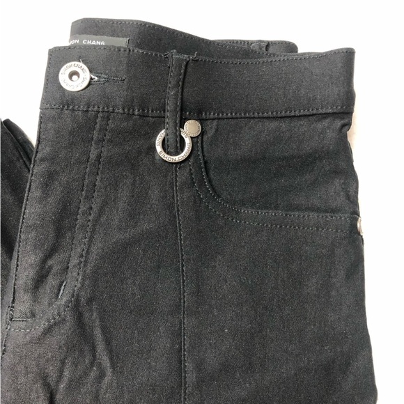 NWOT Simon Chang Black Capri Pants Size 0 - Picture 3 of 8